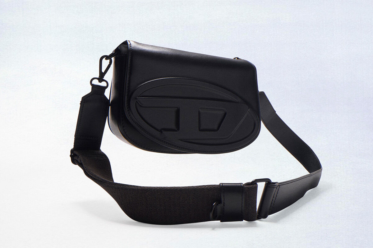【期間限定】 1DR」シリーズのカメラバッグがリリース｜DIESEL NEWS バッグ
